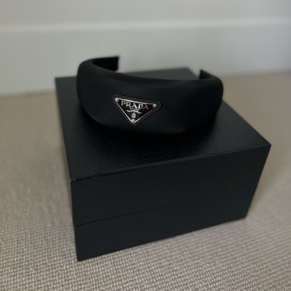 PRADA BLACK RE-NYLON HEADBAND - Picture 1 of 8